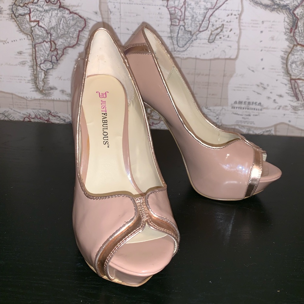 🛍JUST FAB DAMITA Rose Gold Platform Heels Sz 6.5